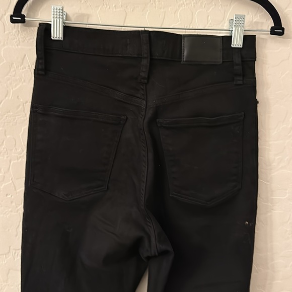 MADEWELL 11” High-Rise Skinny Jean size 26 in jet black Raw hem. - Picture 12 of 14